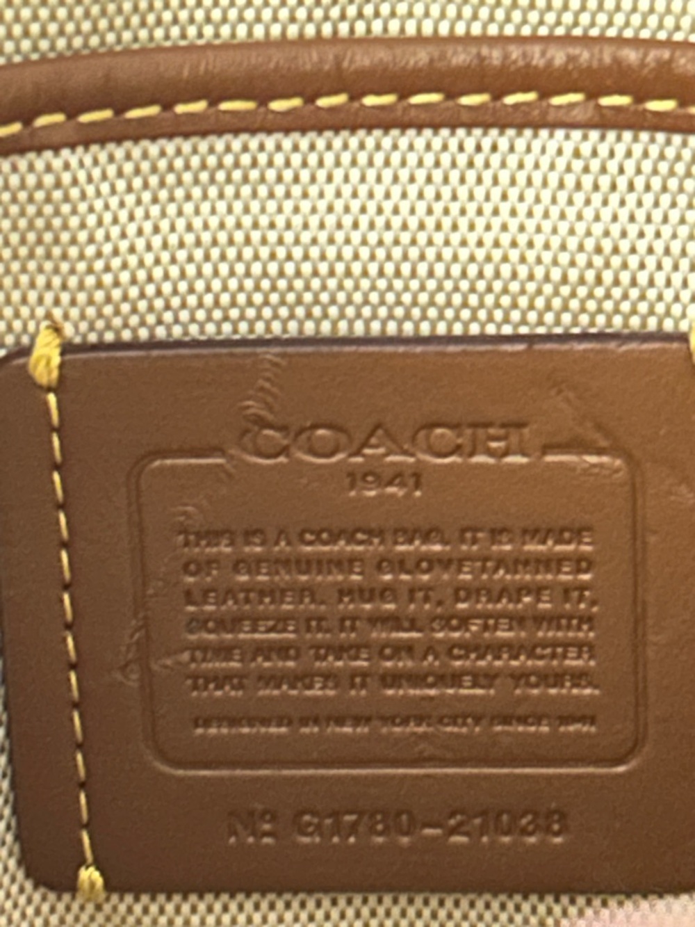 COACH 1941 Grommet Links Glovetanned Leather Soho Crossbody/Wristlet/Clutch - Picture 15 of 15